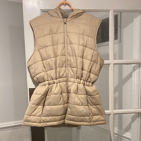 Swiss Tech Jackets & Blazers - Swiss Tech size XL(16-18) Hooded Vest good condition